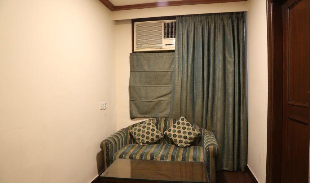 Chirag Residency Hotel New Delhi Exterior photo